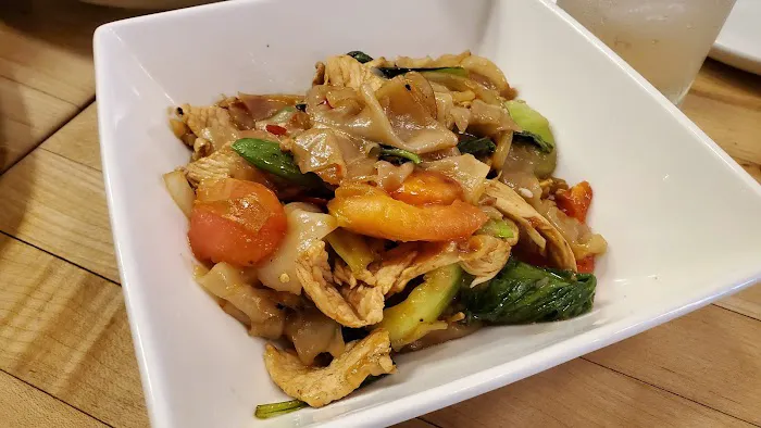 Land Thai Kitchen Picture 8