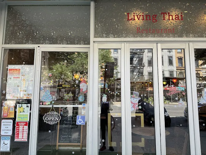 Living Thai Cuisine Picture 10