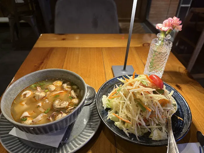 Thonglor Thai Restaurant Picture 9