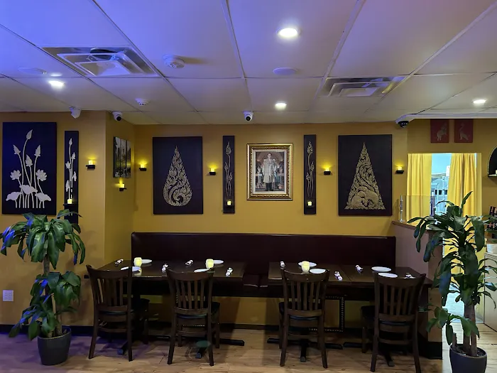 Five Stars Thai Restaurant Picture 2