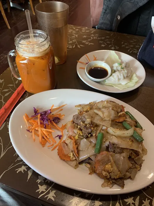 Red Basil Thai Cuisine Picture 10