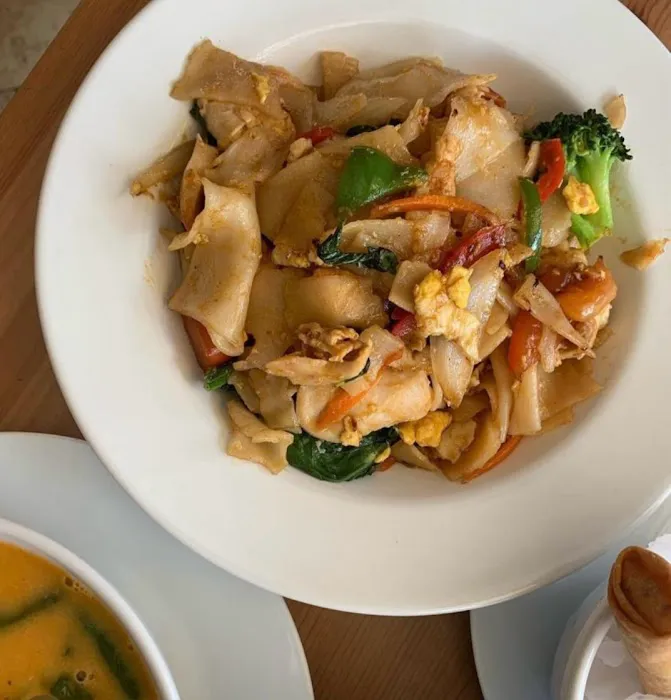 Areena Thai Cuisine Picture 3