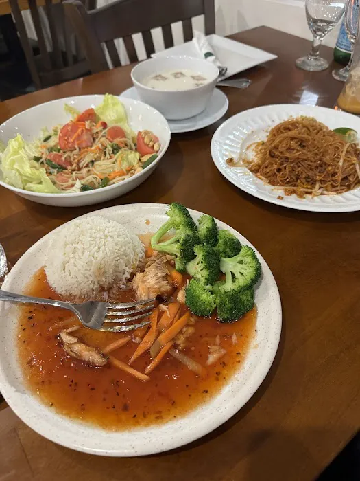 Areena Thai Cuisine Picture 4