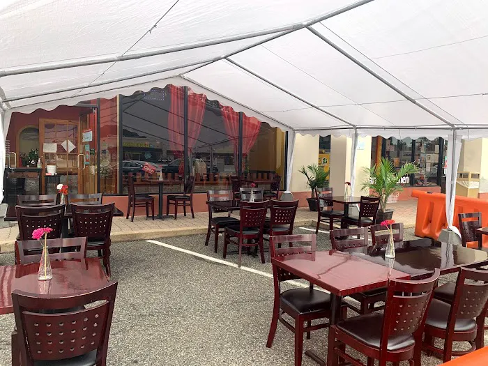 Summit Thai Cuisine Picture 2