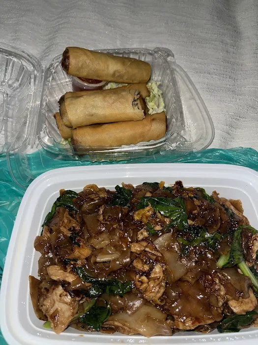 Four Seasons Thai Cuisine Picture 10