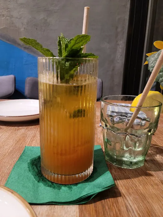 Thai social Picture 6