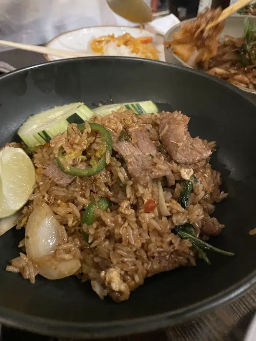 Thai social Picture 3