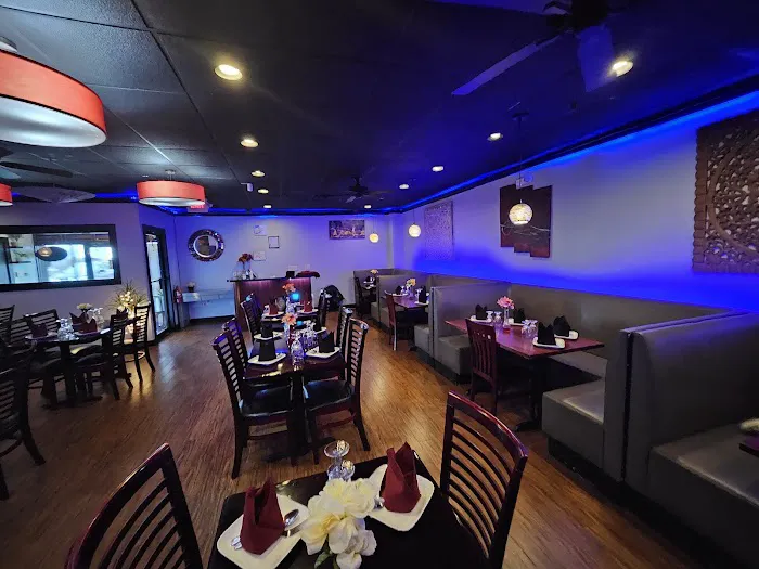 N THAI PALACE (HALAL) Picture 5