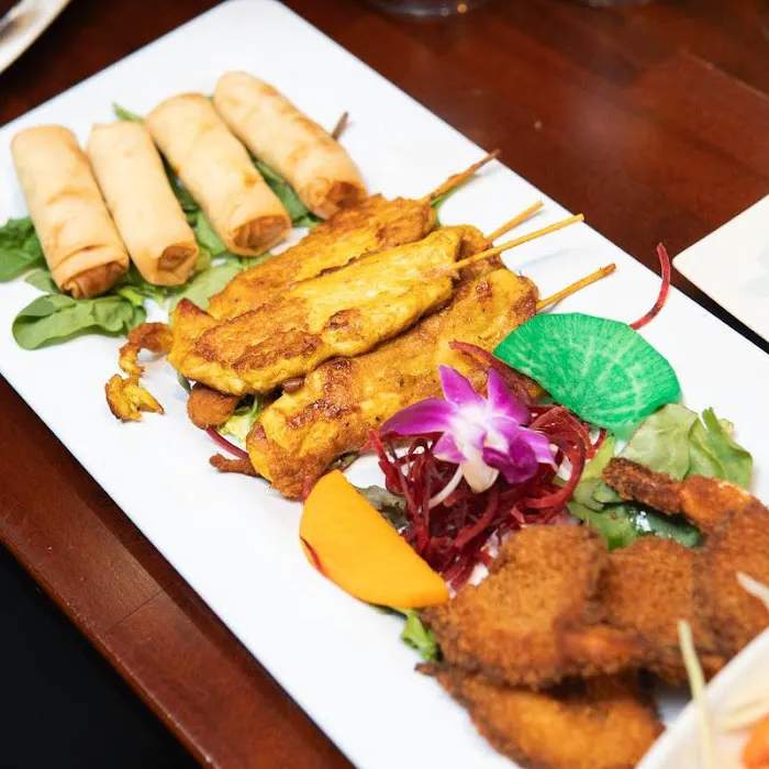 N Thai Palace Picture 2