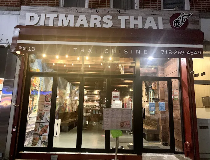 Ditmars Thai Picture 2