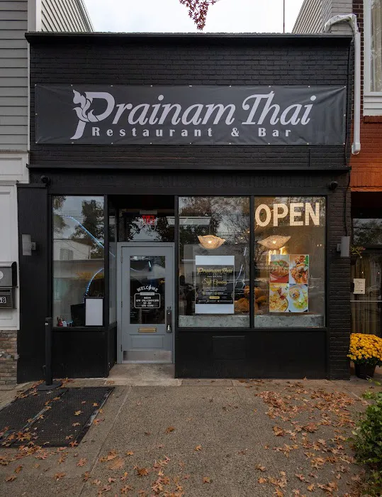 Prainam Thai Restaurant & Bar Picture 3