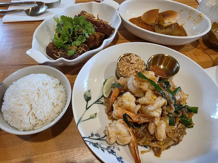 Chorn Thong Picture 4