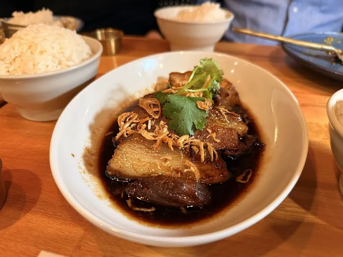 Chorn Thong Picture 5