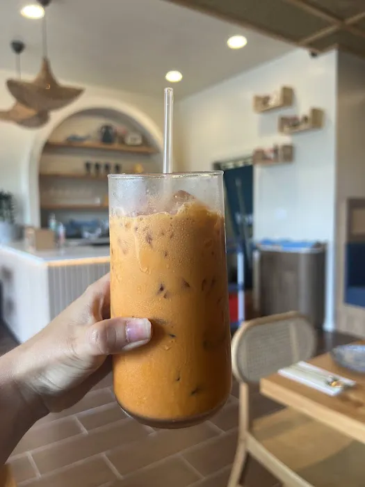 Chorn Thong Picture 7