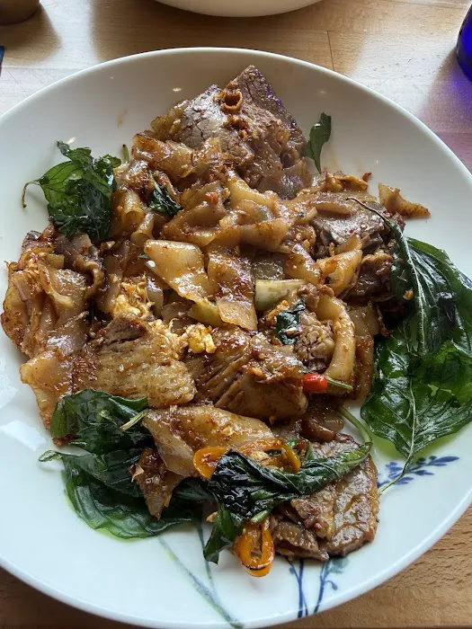 Chorn Thong Picture 1