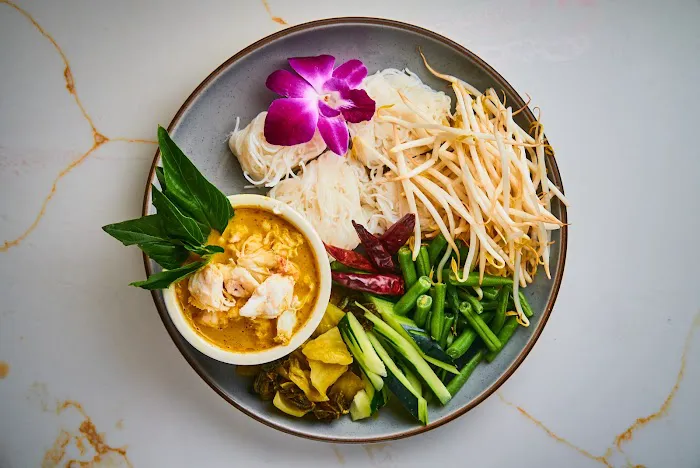 Thonglor Thai Bistro Picture 1