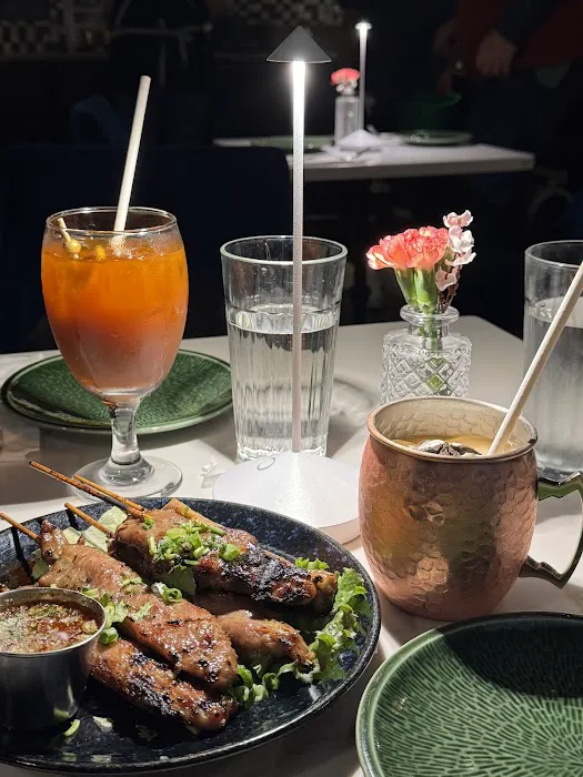 Thonglor Thai Bistro Picture 3