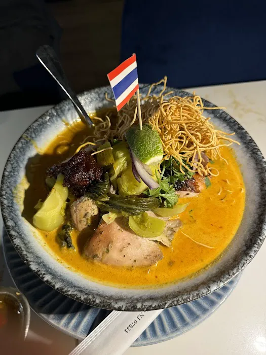 Thonglor Thai Bistro Picture 9