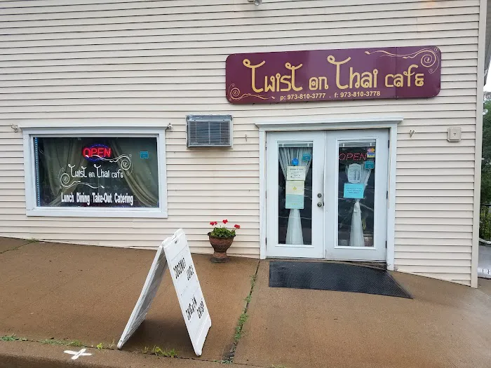 Twist On Thai Cafe Picture 10