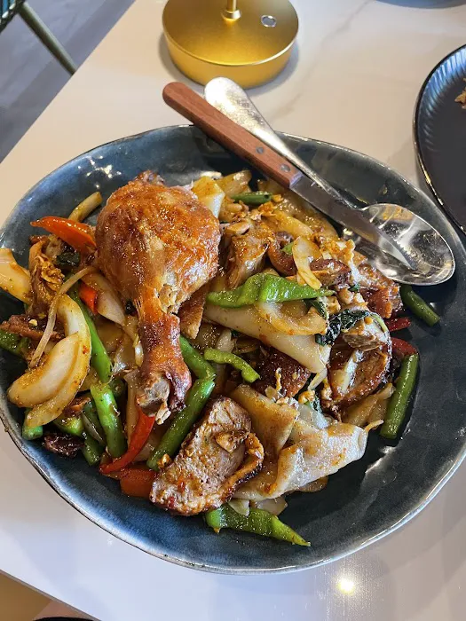 Phirom thai restaurant Picture 6