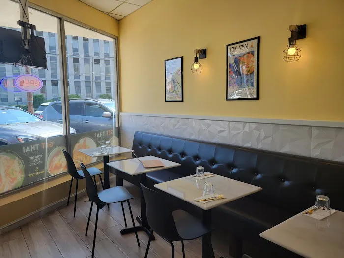 Get Thai Takeaway Picture 3