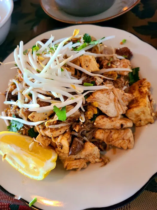 Bamboo Leaf Thai Eatery Picture 1