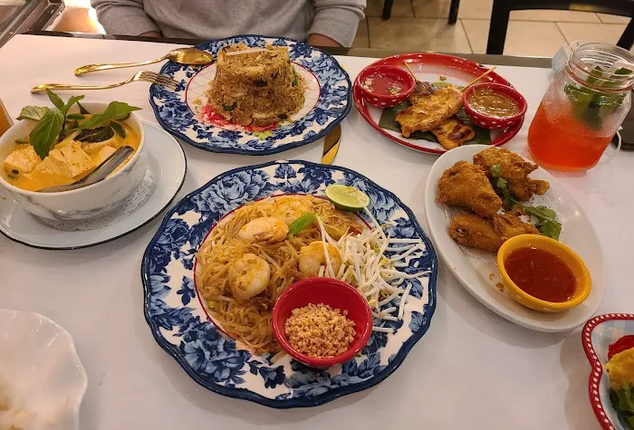 The Theo Thai Bistro Picture 1