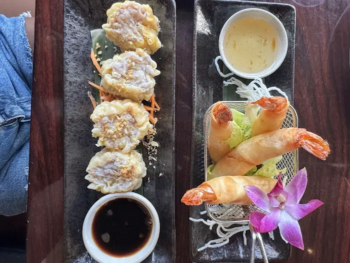 Hug Thai Cuisine Picture 8