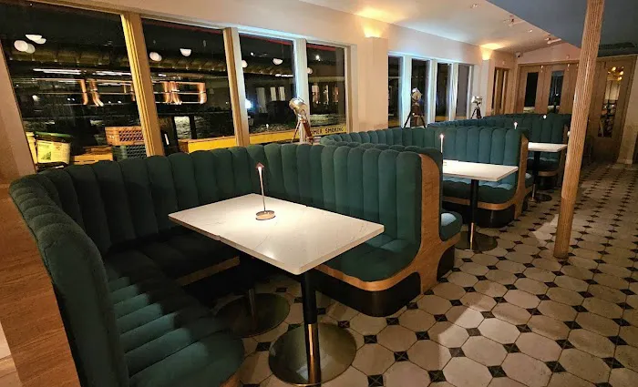 SIMILAN ON THE BAY Picture 2