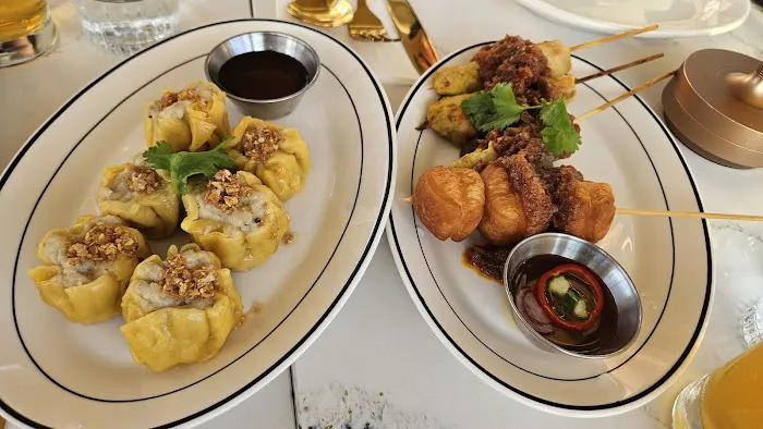 SIMILAN ON THE BAY Picture 4