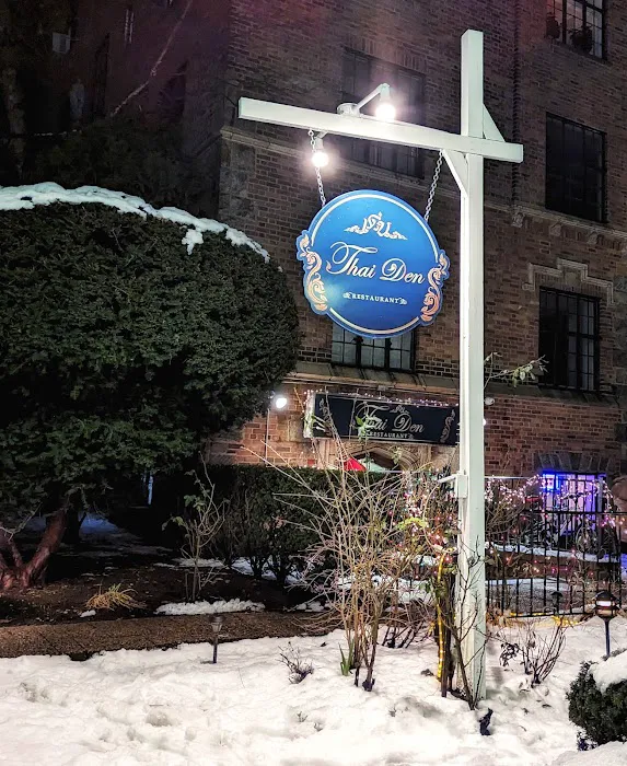 Thai Den Restaurant Picture 4