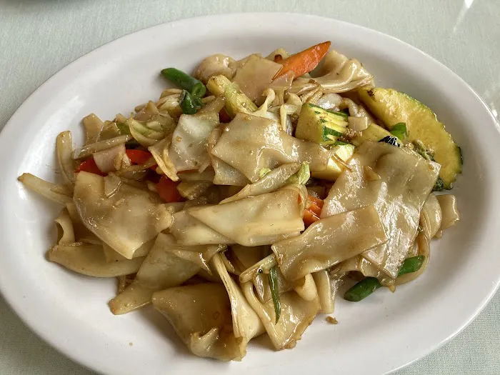 Sue's Thai Cuisine & Noodle Bar Picture 9