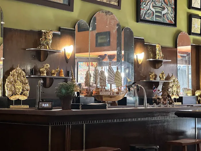 Thai at the Palace Picture 6