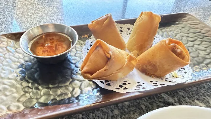 Little Buddha Picture 1