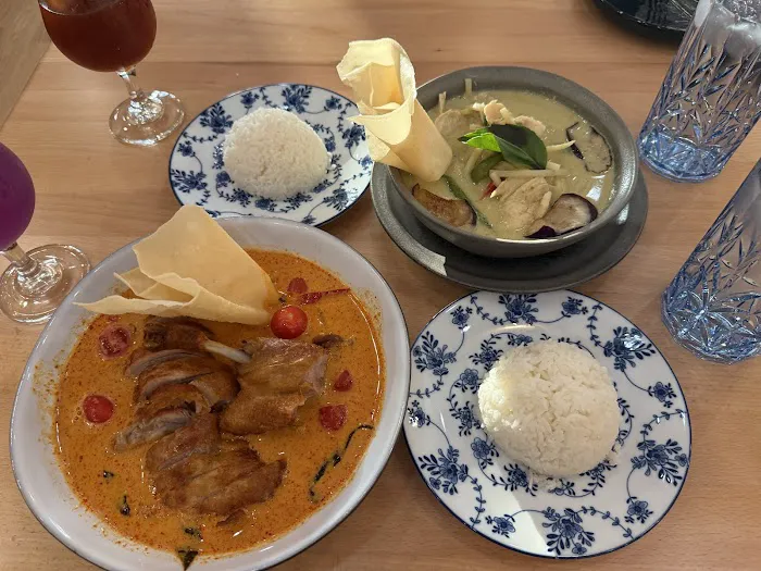 Khing Thai Eatery Picture 8