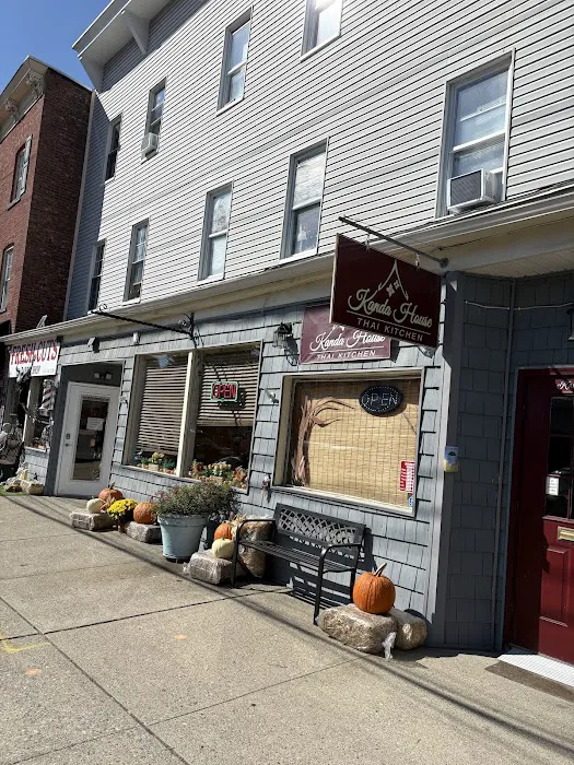 Kanda House thai kitchen Picture 1