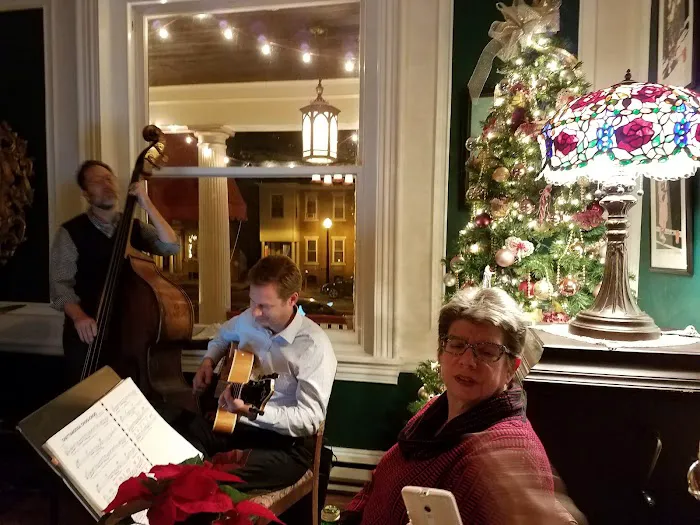 221-The Cafe Picture 7