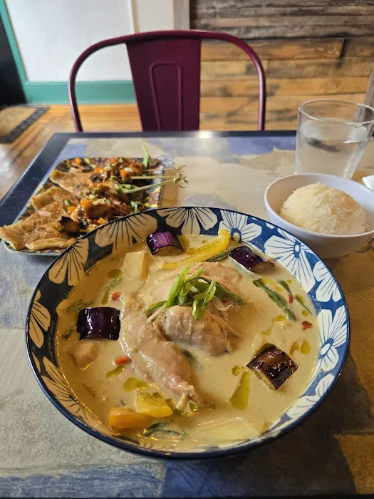 La Kang Chicken and Rice Picture 2