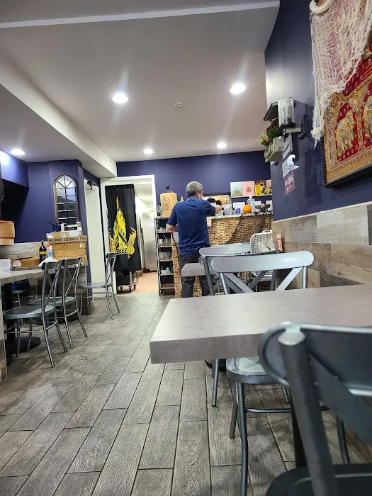 Vientiane Bistro Picture 8