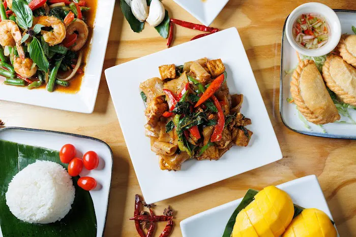 Ruuthai's Kitchen Picture 2