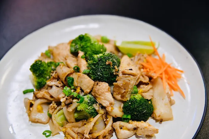 The Destiny Thai Table Picture 7