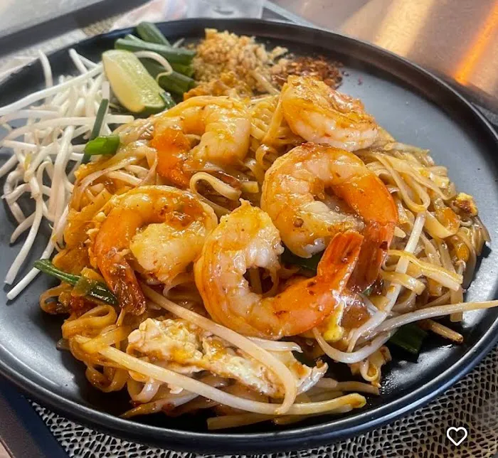 The Destiny Thai Table Picture 9