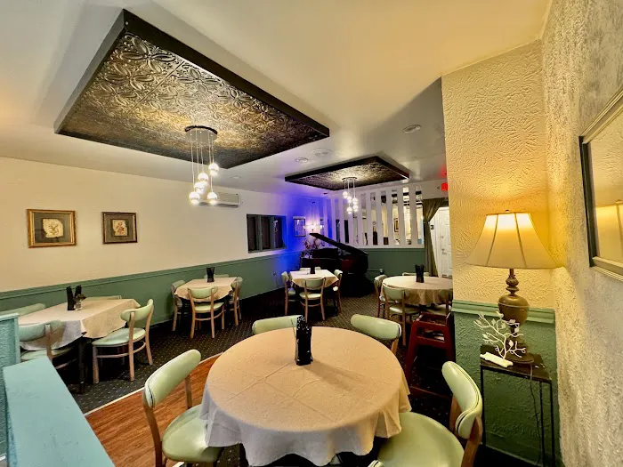 The Destiny Thai Table Picture 5