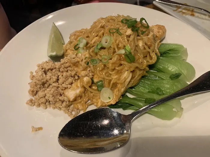 Circles Thai (Northern Liberties) Picture 7