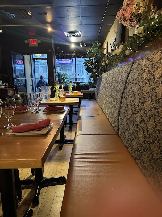 Circles Thai (Northern Liberties) Picture 10