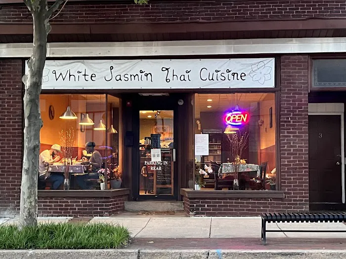White Jasmin Thai Cuisine Picture 1