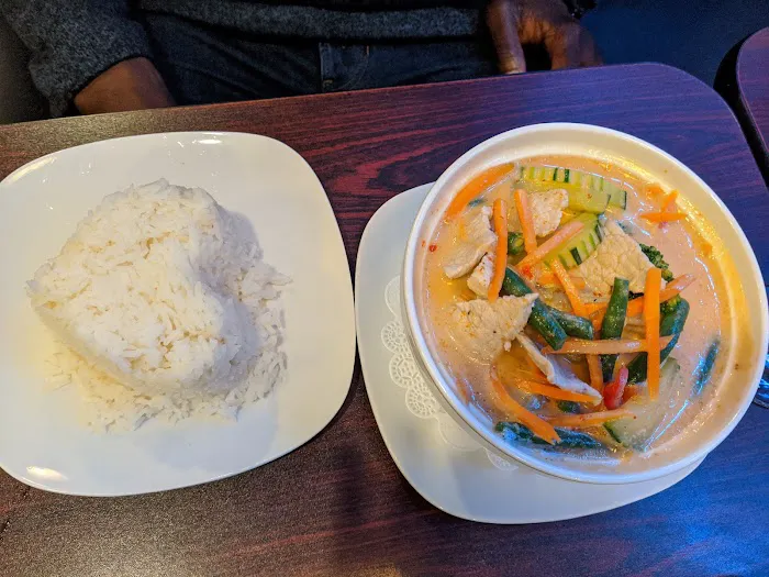 Pinto Thong Thai Cuisine Picture 5