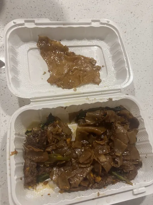 Thai Yani Kitchen. Picture 7