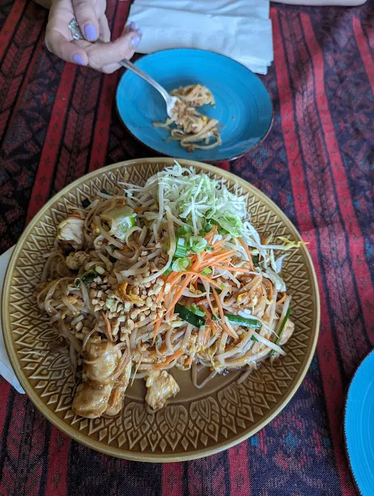 Ameri Thai Bistro Picture 5