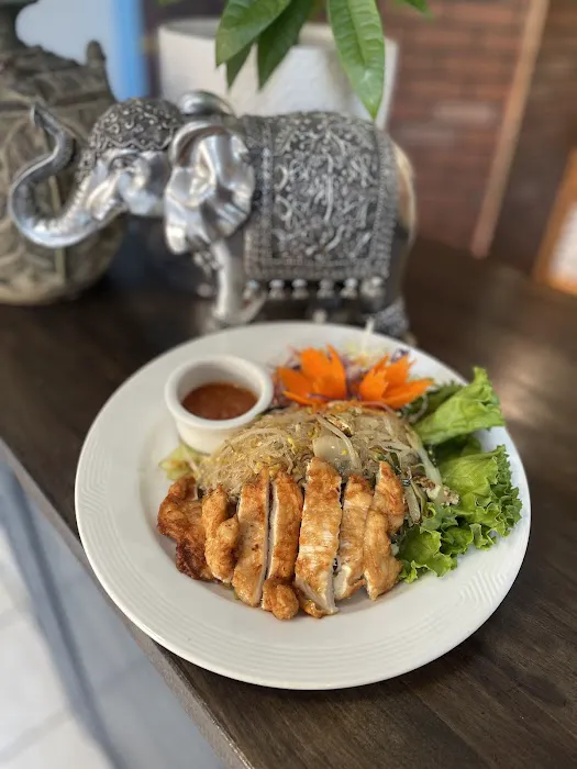 Ameri Thai Bistro Picture 10